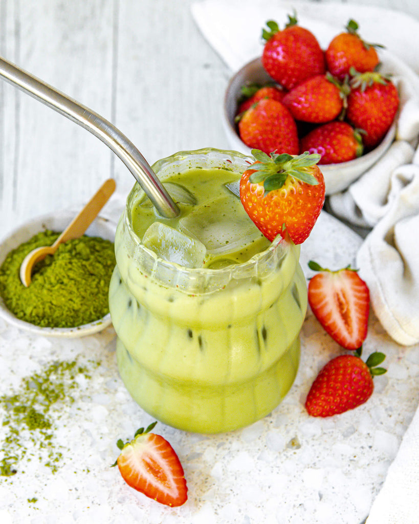 ICED STRAWBERRY MATCHA LATTE | Tropeaka.co.uk