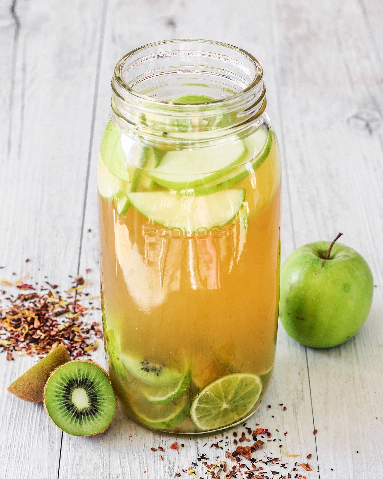 APPLE, KIWI & LIME CLEANSE TEA