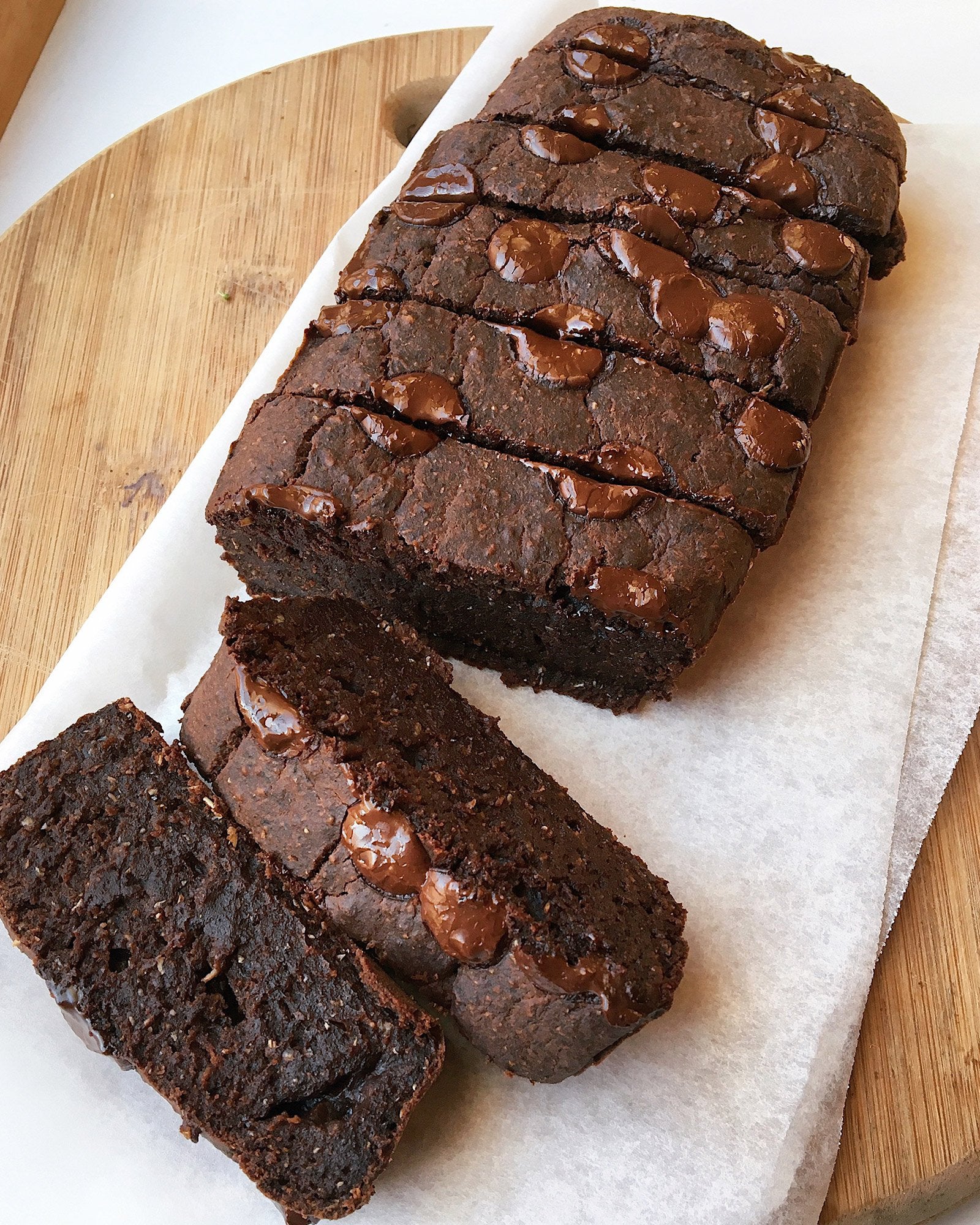 CHOC PROTEIN BROWNIE LOAF