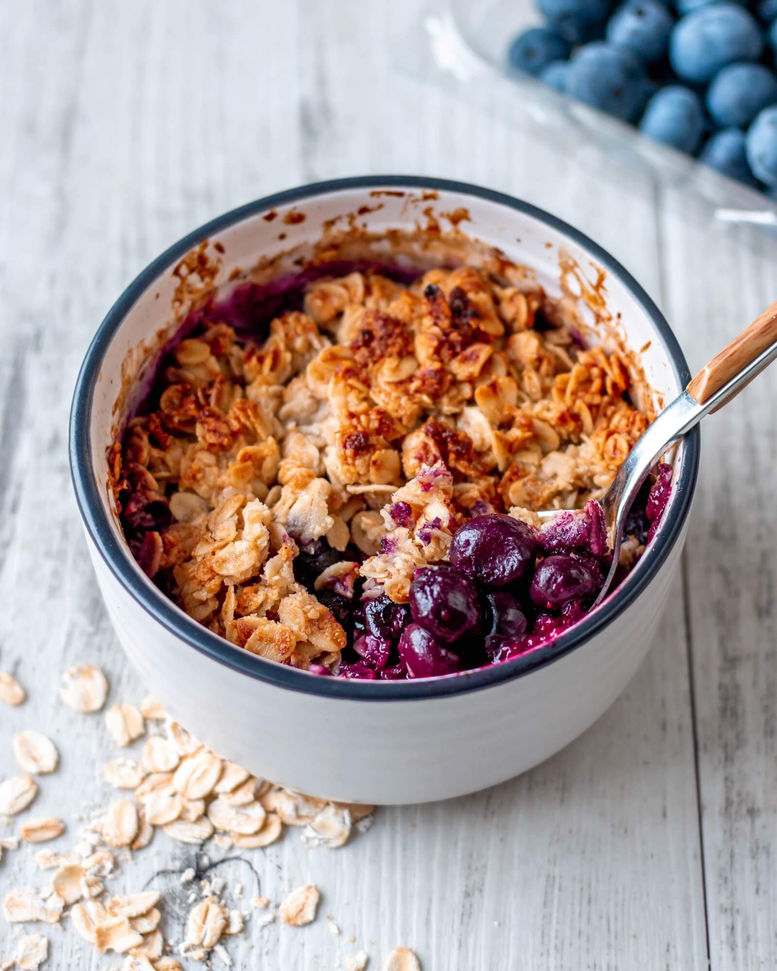 SINGLE SERVE BLUEBERRY CRISP